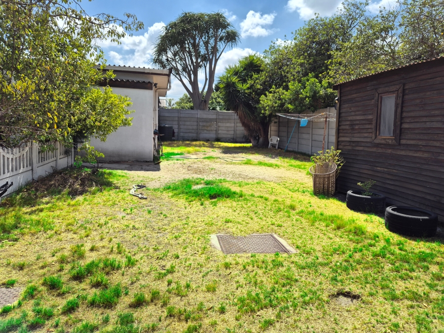 3 Bedroom Property for Sale in Mabille Park Western Cape